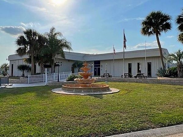 219 Paradise South, Leesburg FL 34788