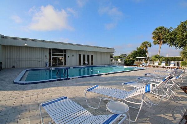 219 Paradise South, Leesburg FL 34788