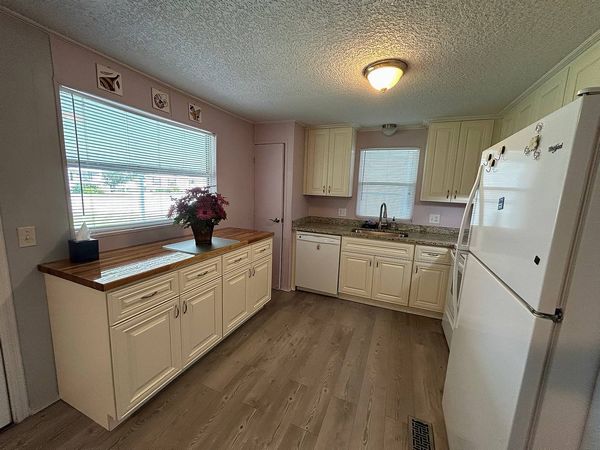 550 Laguna Ct, Oviedo FL 32765