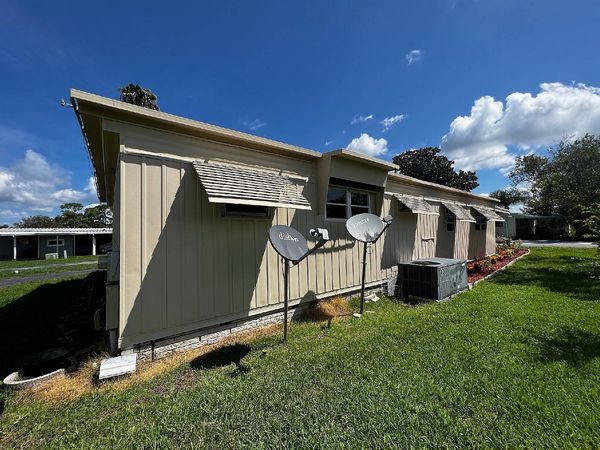 157 Lakeview Dr, Lot 0685, Leesburg FL 34788