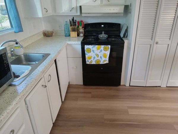 98 S Piedmont, Port Orange FL 32129