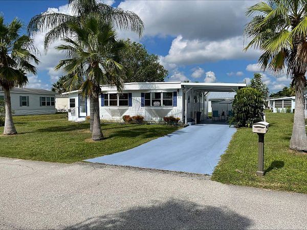 21 S Granada Ln, Port St. Lucie FL 34952
