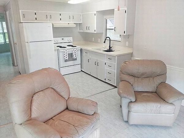 1072 Rainbow Circle, Eustis FL 32726