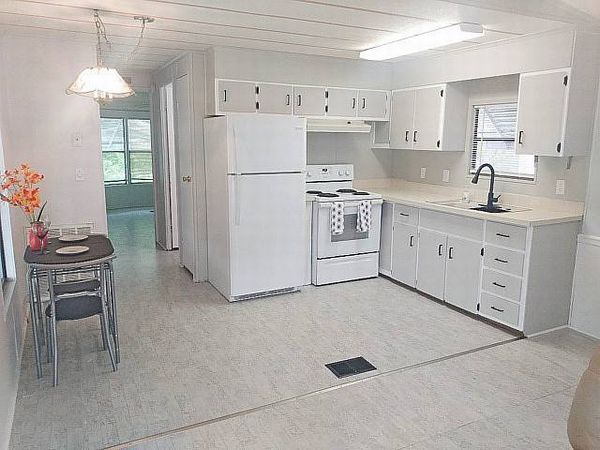 1072 Rainbow Circle, Eustis FL 32726