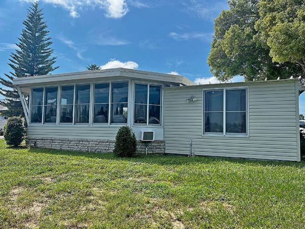154 East Sterling Way, Leesburg FL 34788