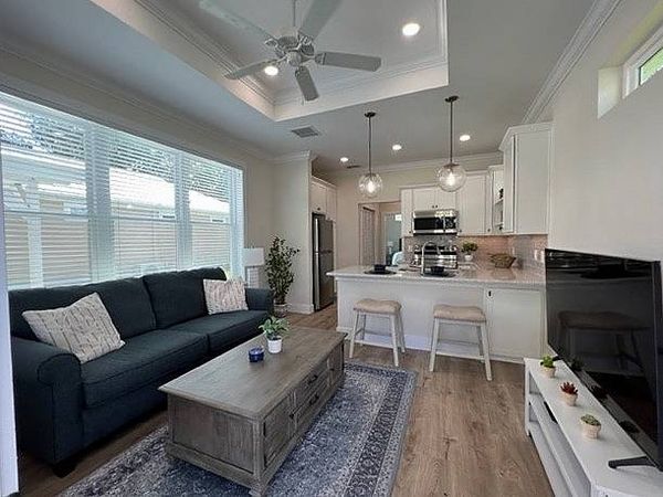 12129 Grand Oak Lane, Oxford FL 34484