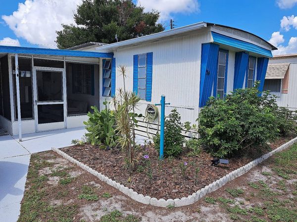 54 Hibiscus Ave, Mount Dora FL 32757