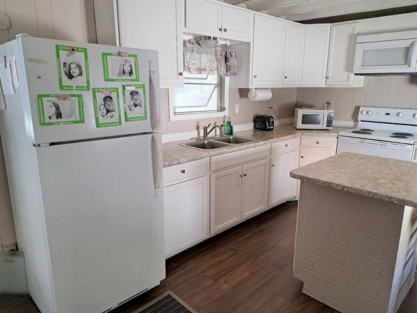 54 Hibiscus Ave, Mount Dora FL 32757