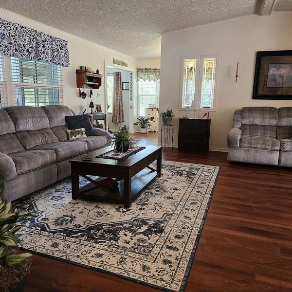 674 Pineview Dr, Orange City FL 32763