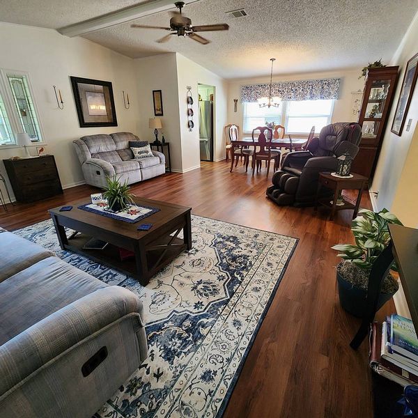 674 Pineview Dr, Orange City FL 32763