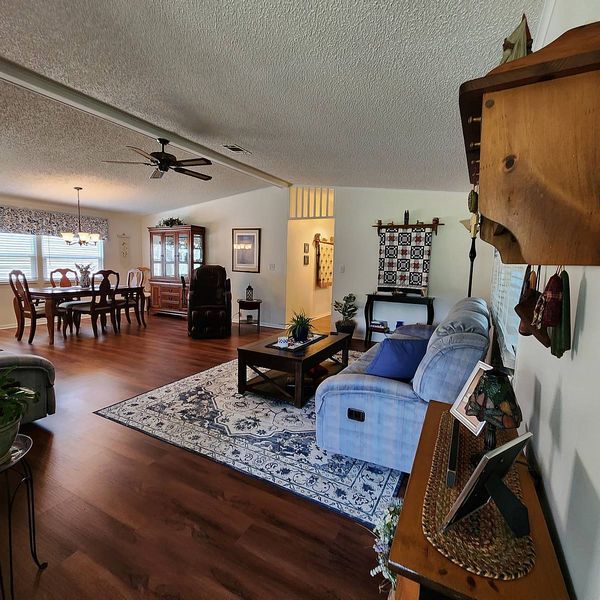 674 Pineview Dr, Orange City FL 32763