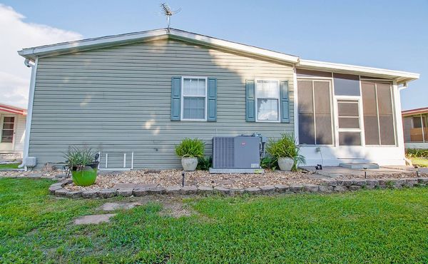 121 S Lake Dr, Leesburg FL 34788