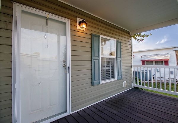 121 S Lake Dr, Leesburg FL 34788