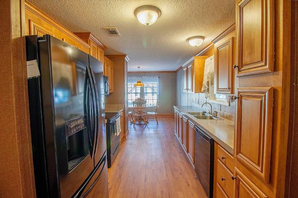 121 S Lake Dr, Leesburg FL 34788
