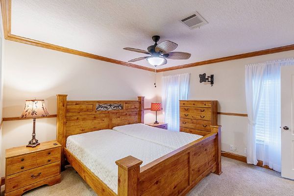 121 S Lake Dr, Leesburg FL 34788