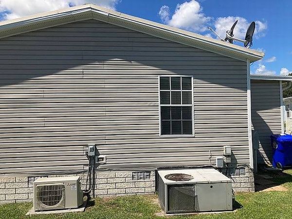 1120 Cypress Dr, Wildwood FL 34785