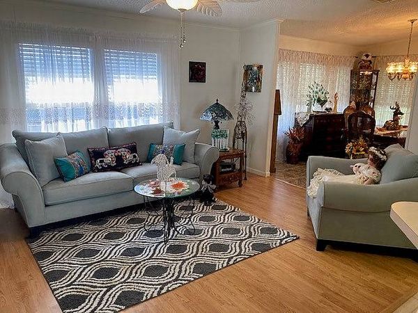 1120 Cypress Dr, Wildwood FL 34785