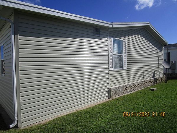 1054 Celebration Drive, Sebring FL 33872