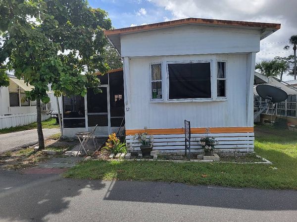 302 S Ridgewood Ave, Lot 32, Edgewater FL 32132
