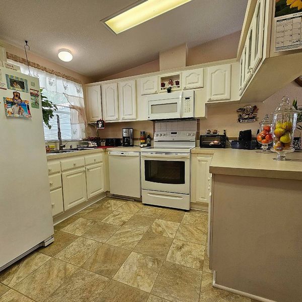 5202 El Adobe Dr, Leesburg FL 34748