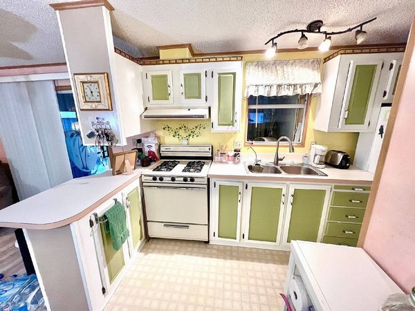 1983 Fortune Rd E-9, Kissimmee FL 34744