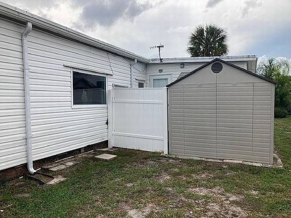 118 South Lake Dr, Leesburg FL 34788