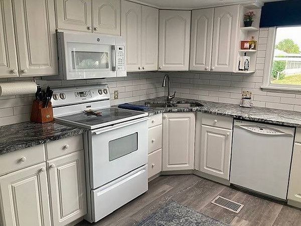 118 South Lake Dr, Leesburg FL 34788