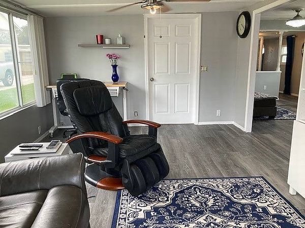 118 South Lake Dr, Leesburg FL 34788