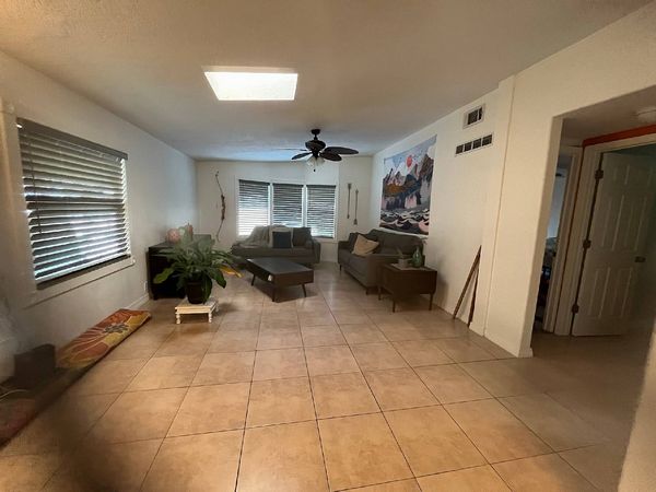 523 Archer Ln., Kissimmee FL 34746