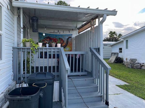 523 Archer Ln., Kissimmee FL 34746
