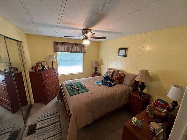 20 Kings Blvd, Leesburg FL 34748