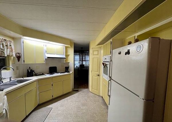 20 Kings Blvd, Leesburg FL 34748