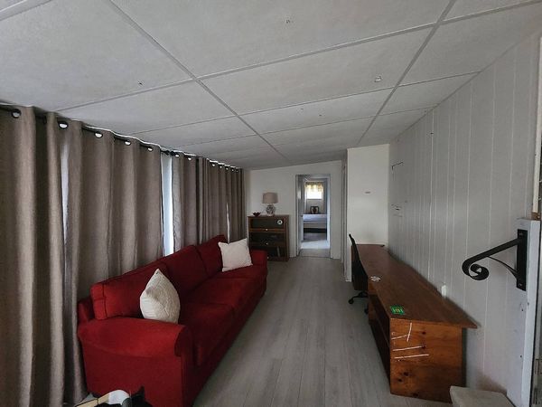 30 Holly Dr, Tavares FL 32778