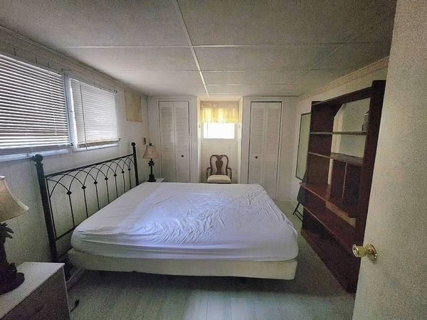 30 Holly Dr, Tavares FL 32778