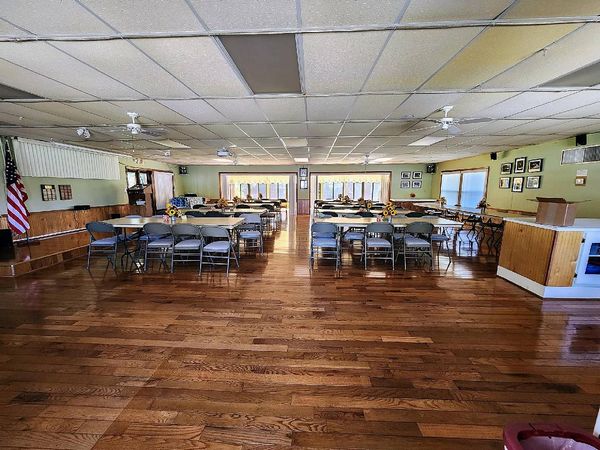 30 Holly Dr, Tavares FL 32778