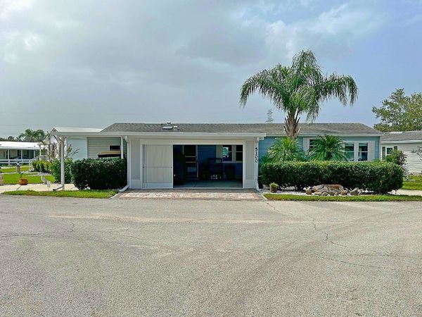 5100 El Adobe Dr, Leesburg FL 34748