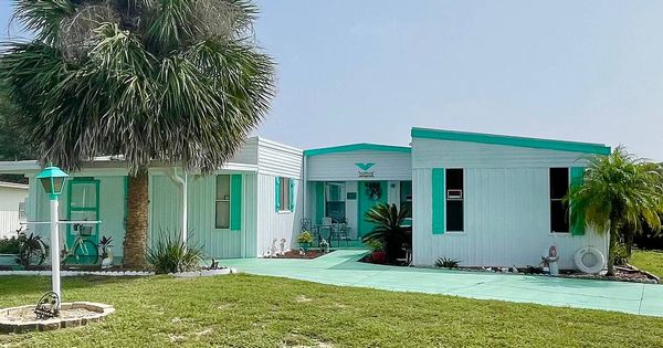 1130 Sunlake Blvd, Lot D1, Grand Island FL 32735