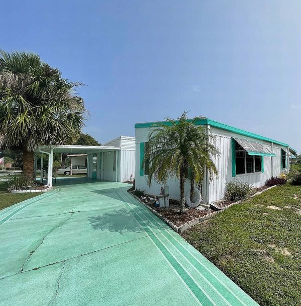 1130 Sunlake Blvd, Lot D1, Grand Island FL 32735