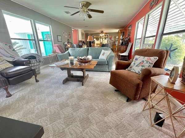 1130 Sunlake Blvd, Lot D1, Grand Island FL 32735