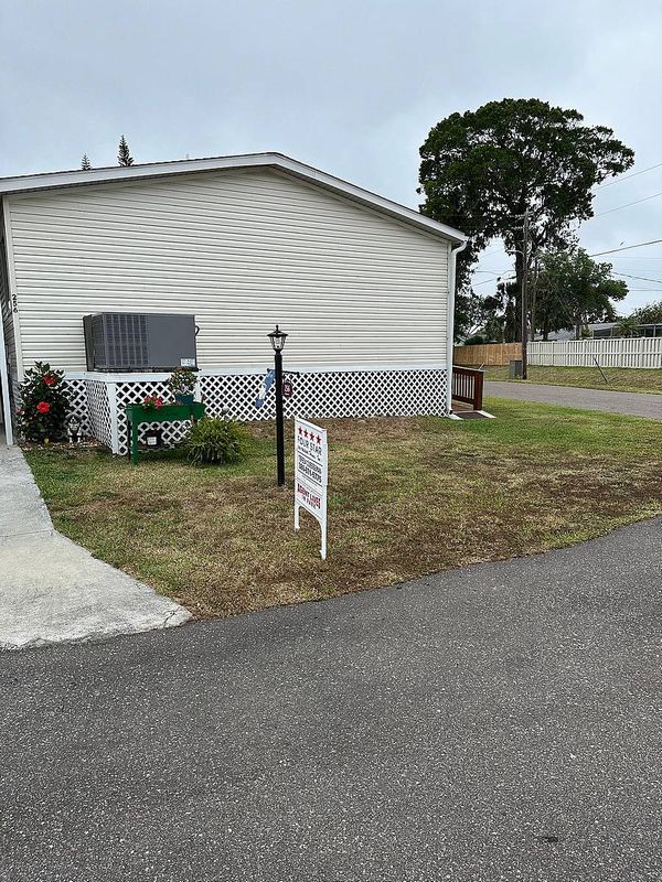 918 Reed Canal Rd., Lot 256, South Daytona FL 32119